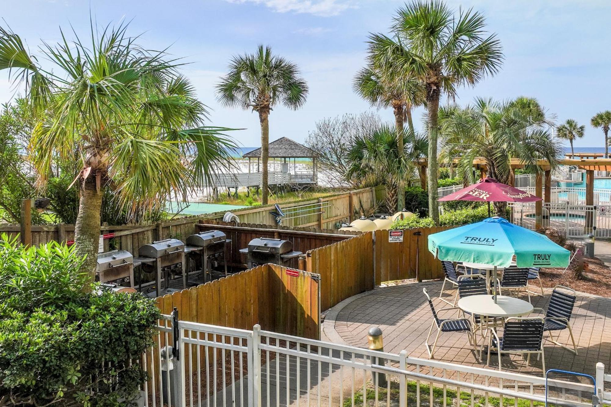 Pelican Beach Resort Destin Esterno foto